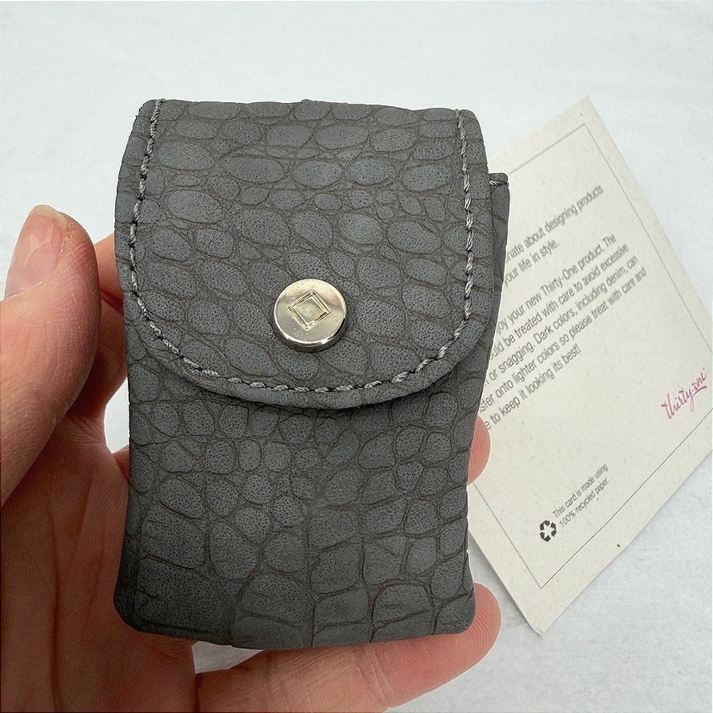Thirty-One Snap To It Pouch Grey Crocodile Faux Leather Keychain Travel NEW